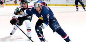 Michael Wolf erzielte das Führungstor für die Münchner Michael Wolf, Red Bull München, Eishockey