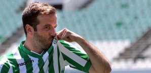 Rafael van der Vaart wechselte im Sommer von Hamburg nach Sevilla Rafael van der Vaart