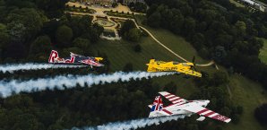 Das Red Bull Air Racing findet siese Woche im englischen Ascot statt Red Bull Air Racing