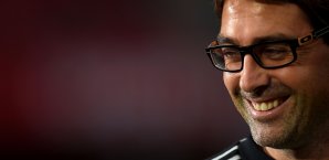 Rene Weiler freut sich über den Heimsieg des Clubs Rene Weiler
