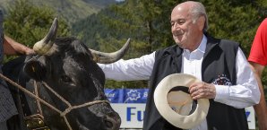 Sepp Blatter (r.) will von Korruption nichts wissen Sepp Blatter