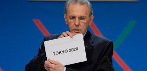 Es steht Rechtsstreit um das Logo bevor Tokio