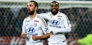 Trifft Alexandre Lacazette (r.) auch in Saint-Etienne? Alexandre Lacazette