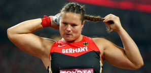 Christina Schwanitz und Co. bemängelten unter anderem die finanziellen Auswüchse im Fußball Christina Schwanitz