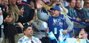 Diego Maradona greift Blatter und Platini erneut aufs schärfste an Diego Maradona
