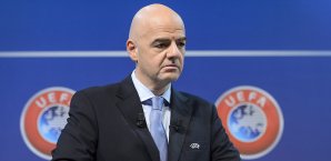 Gianni Infantino tritt statt des suspendierten Michel Platini bei der Wahl zum neuen FIFA-Präsidenten an Gianni Infantino
