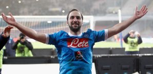 Gonzalo Higuain steuerte zwei Treffer zum Sieg seines SSC Neapel bei Gonzalo Higuain