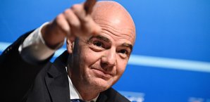Infantino könnte Blatters Nachfolger werden Infantino