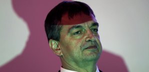 Jerome Champagne kam als einziger FIFA-Präsidentsschaftskandidat der Einladung der EU nach Jerome Champagne