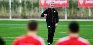 Jürgen Kramny will nur auf sein Team schauen, die Konkurrenz interessiere ihn nicht Jürgen Kramny