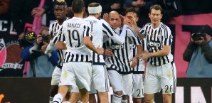 Juves Spieler feiern den Sieg Juventus Turin