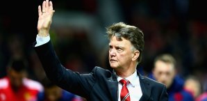 Louis van Gaal klammert sich an sein Amt Louis van Gaal klammert sich an sein Amt