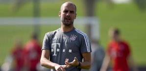 Bei einem möglichen Engagement von Pep Guardiola bei Manchester City schließt Yaya Toure einen Wechsel nicht aus Pep Guardiola