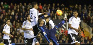 Im Duell zwischen Valencia und Real ging es mächtig zur Sache Real Madrid