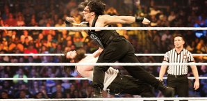 Roman Reigns kehrte nach mehreren Wochen Pause zurück Roman Reigns