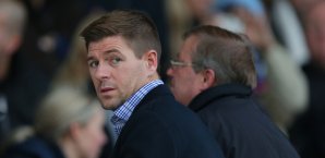 Steven Gerrard will möglichst bald seine Trainerscheine machen Steven Gerrard