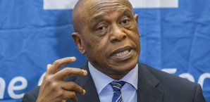 Sexwale wollte eigentlich Sepp Blatter beerben Tokyo Sexwale