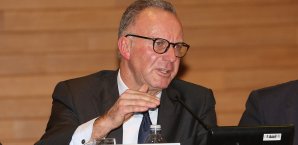 Karl-Heinz Rummenigge steht trotz Turbulenzen hinter der UEFA Karl-Heinz Rummenigge