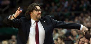 Andrea Trinchieri und die Brose Baskets Bamberg gaben sich gegen Ludwigsburg keine Blöße Andrea Trinchieri