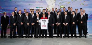 Die Bundeskanzlerin (M.) empfing die deutschen Europameister im Kanzleramt Angela Merkel