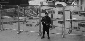 An einer Bushaltestelle war in Ankara am Sonntag eine Autobombe explodiert Ankara