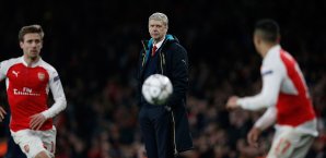 Arsene Wenger und der FC Arsenal haben das Hinspiel gegen den FC Barcelona mit 0:2 verloren Arsene Wenger