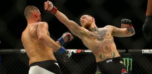 Conor McGregor (r.) hatte gegen Nate Diaz das Nachsehen Conor McGregor