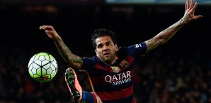 Dani Alves sieht Geld nicht als entscheidenden Faktor im Fußball an Dani Alves
