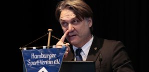 Dietmar Beiersdorfer bei der HSV-Hauptversammlung Dietmar Beiersdorfer