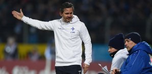 Dirk Schuster schämt sich für den Rasen von Darmstadt 98 Dirk Schuster
