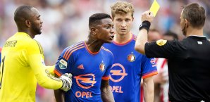 Eljero Elia wurde mit einem Nasenbeinbruch ins Krankenhaus eingeliefert Eljero Elia