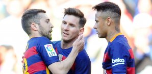 Jordi Alba, Lionel Messi und Neymar bejubeln der 6:0-Sieg des FC Barcelona FC Barcelona