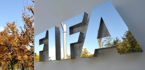 Die FIFA hat Sperren im Spielmanipulations-Skandal in Italien weltweit ausgeweitet FIFA