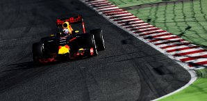 Daniel Ricciardo auf der Rennstrecke in Barcelona Formel 1