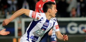 Hirving Lozano könnte bald das königsblaue Jersey tragen Hirving Lozano