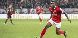 Jhon Cordoba jubelt beim Spiel gegen Bayer Leverkusen Jhon Cordoba