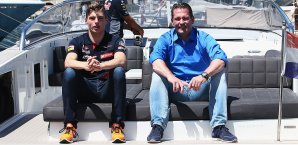 Jos Verstappen (r.) und sein Sohn Max hatten die Ehre, Johan Cruyff drei Wochen vor seinem Tod zu treffen Jos Verstappen, Max Verstappen