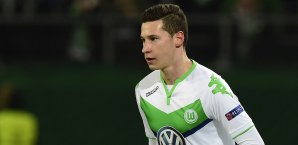 Julian Draxler hatte in der ersten Halbzeit einen Pferdekuss bekommen Julian Draxler