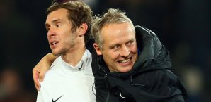 Julian Schuster und Christian Streich im Freiburger Stadion Julian Schuster