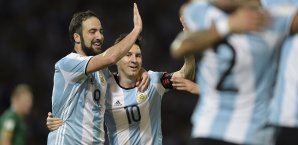 Lionel Messi, Gonzalo Higuain