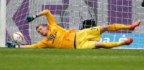 Lukas Hradecky steckt mit Eintracht Frankfurt im Abstiegskampf Lukas Hradecky