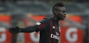 Mario Balotelli steht beim AC Mailand unter Druck Mario Balotelli