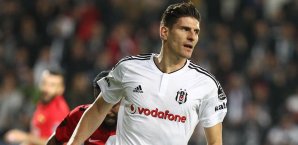Mario Gomez erzielte zwei Treffer beim ungefährdeten Heimsieg von Besiktas Mario Gomez