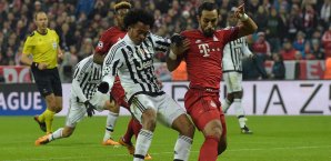 Medhi Benatia (r.) soll angeblich vor einem Wechsel zu Juventus stehen Medhi Benatia