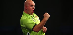 Michael van Gerwen lässt sich gegen Eidams nicht zu Schulden kommen Michael van Gerwen