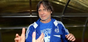 Norbert Elgert ist derzeit bei Schalke 04 tätig Norbert Elgert