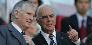 Otto Schily und Franz Beckenbauer im Jahr 2005 Otto Schily