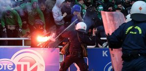 Beim Spiel in Thessaloniki war es zu heftigen Ausschreitungen gekommen PAOK-Fans