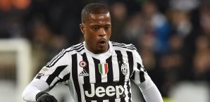 Patrice Evra trifft mit Juventus am Mittwoch auf den FC Bayern Patrice Evra