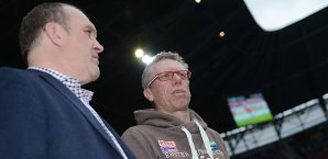 Peter Stöger wird mit seinem Team durch Asien reisen Peter Stöger